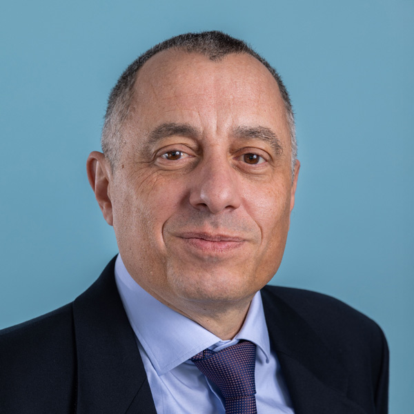 COM EUTELSAT COMEX Portrait